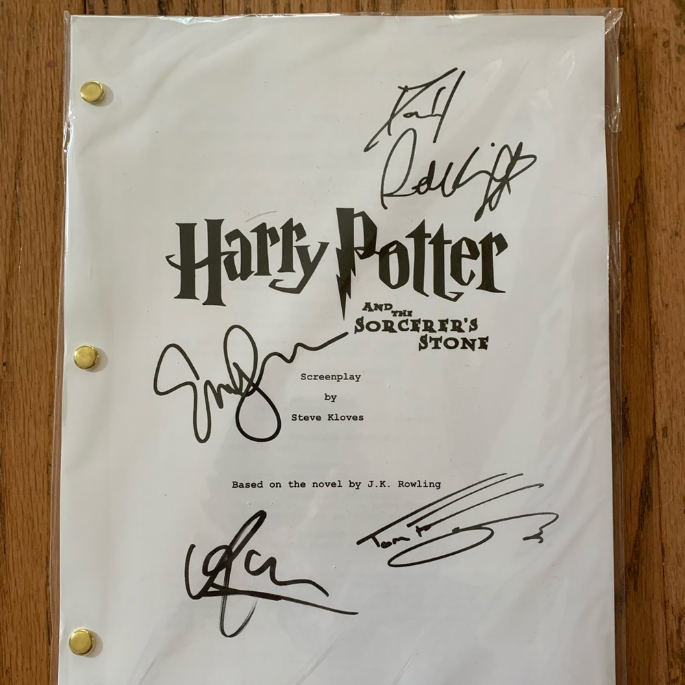 Reprinted Copy of Script for HARRY POTTER AND THE SORCERER’S STONE * New *
